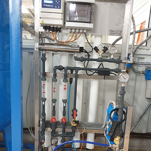 Operation of an osmosis unit